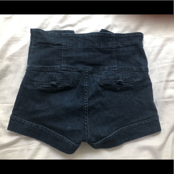 High Waisted Stretchy Vintage Shorts - Picture 4 of 6